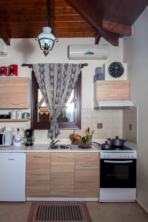 Kyriaki'S Cozy Apartments Agia Marina Dış mekan fotoğraf